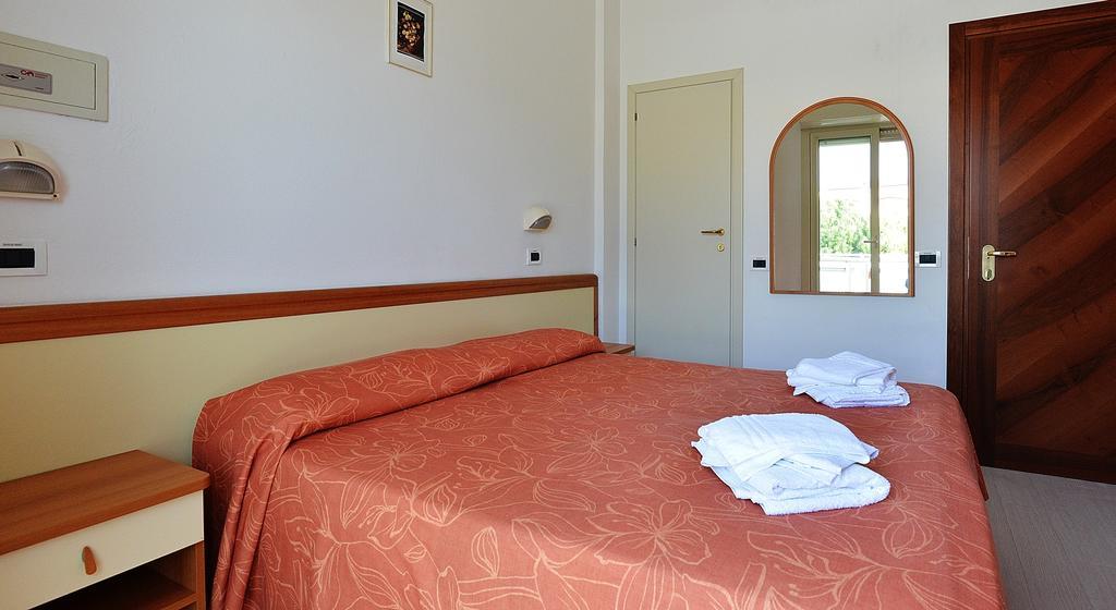 Hotel Bamar Pinarella Zewnętrze zdjęcie