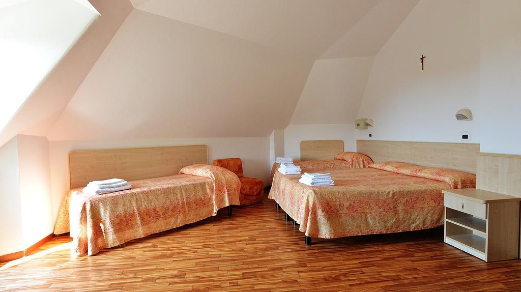 Hotel Bamar Pinarella Zewnętrze zdjęcie