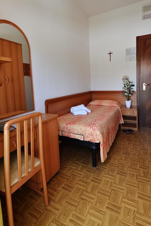 Hotel Bamar Pinarella Zewnętrze zdjęcie