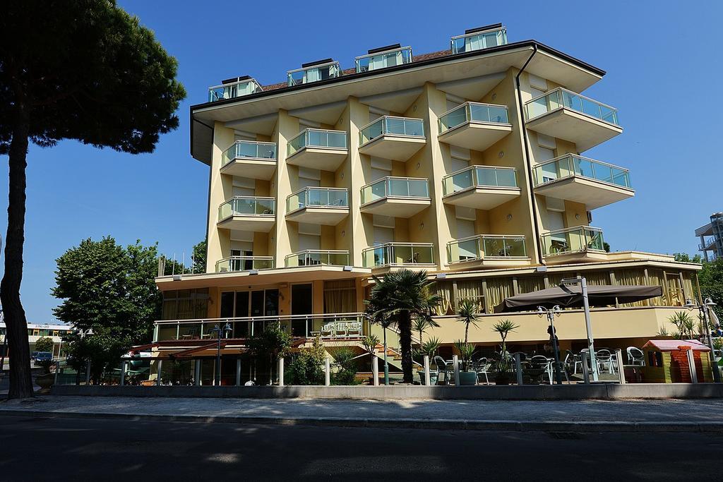 Hotel Bamar Pinarella Zewnętrze zdjęcie