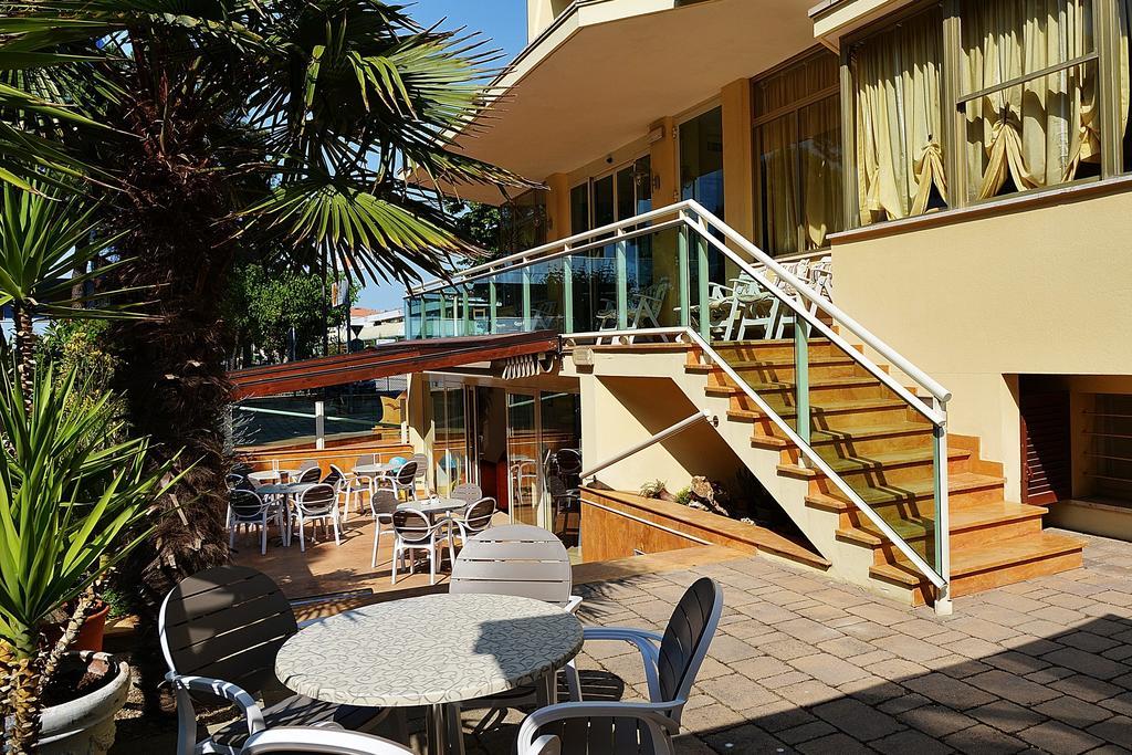 Hotel Bamar Pinarella Zewnętrze zdjęcie