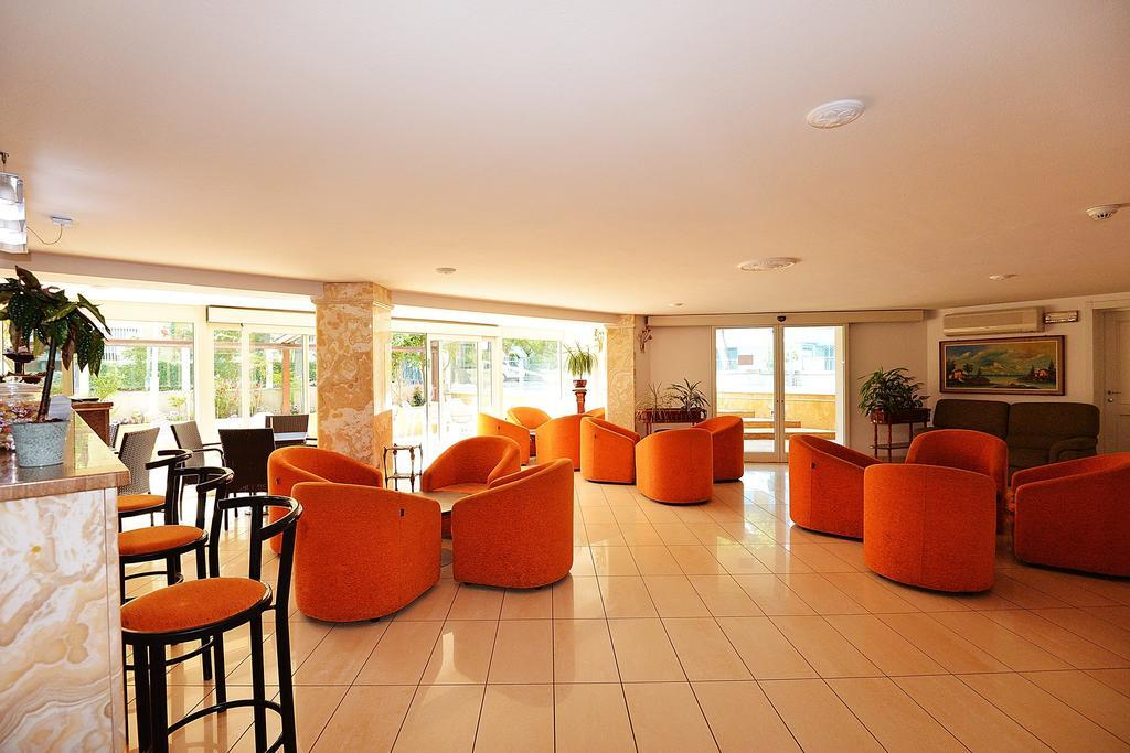 Hotel Bamar Pinarella Zewnętrze zdjęcie