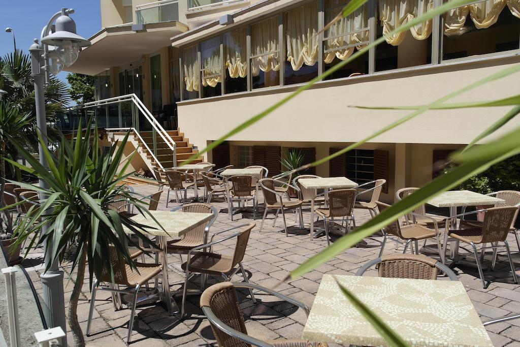 Hotel Bamar Pinarella Zewnętrze zdjęcie